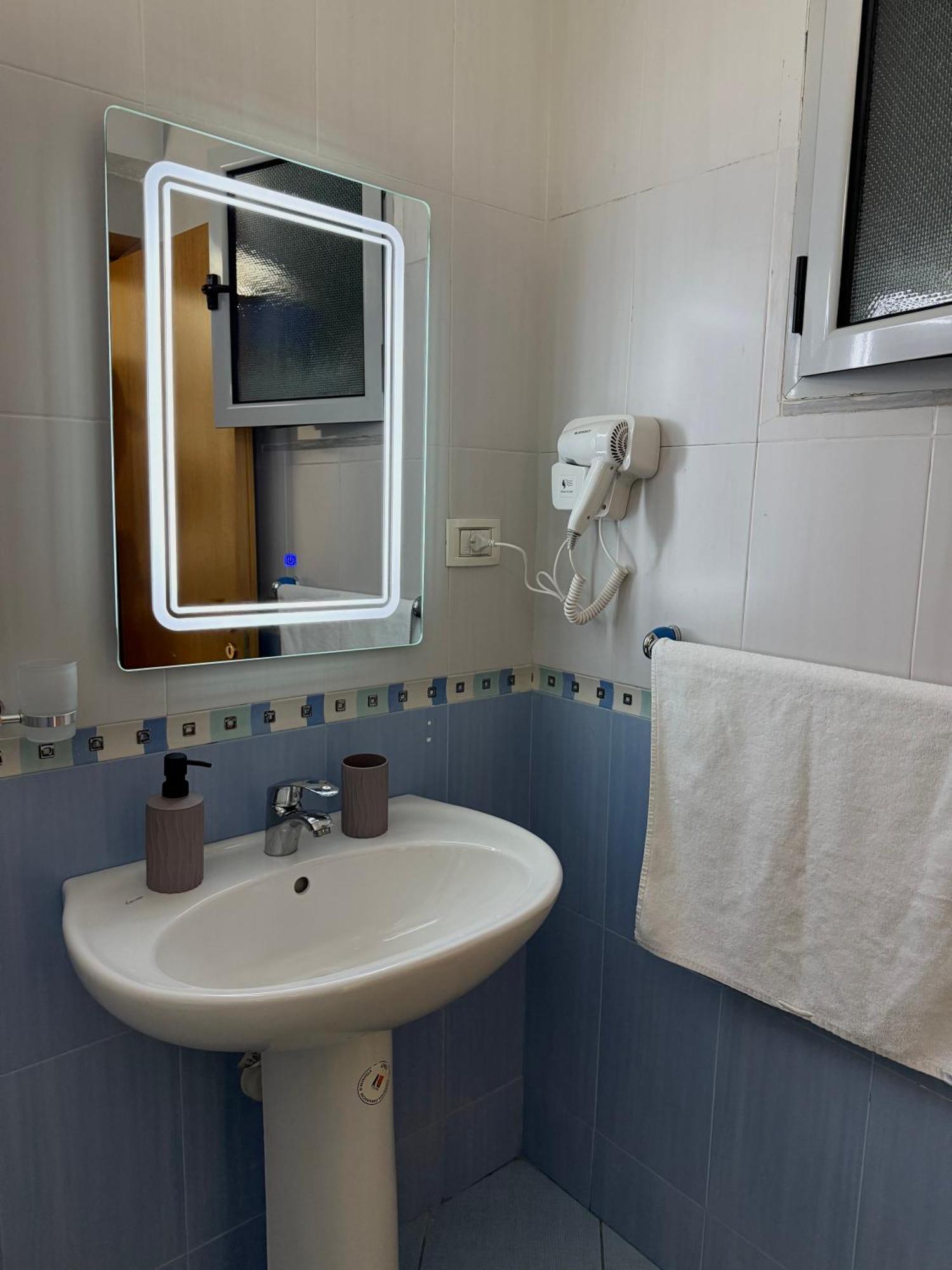 Southcoast Apartment